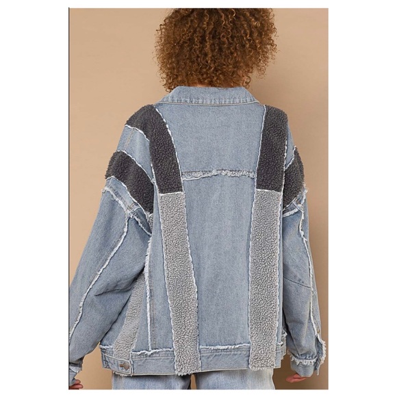 $55 start 175  🎅🏻POL Contrast fleece detail button down denim jacket - Picture 4 of 4
